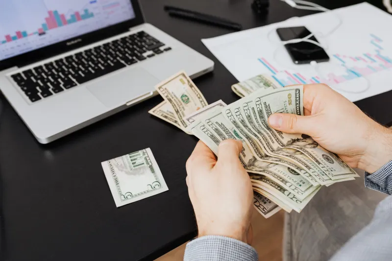 The Friday Effect: How Day-of-Week Patterns Quietly Control Your CAPTCHA Earnings